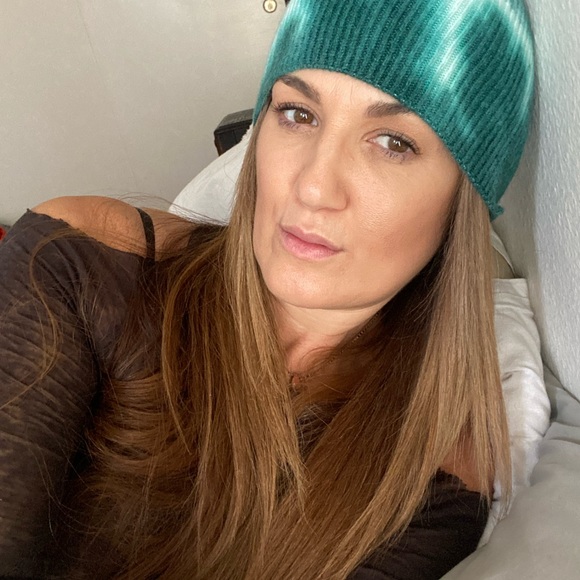 Meet your Posher, Raquel - Picture 1 of 3